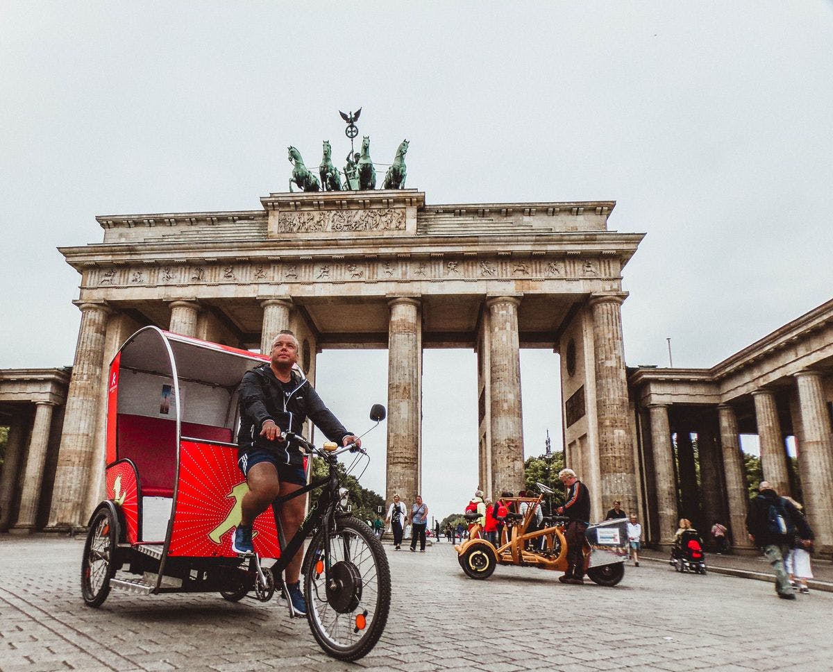 10 Important Employee Benefits in Germany (+ Common Perks)